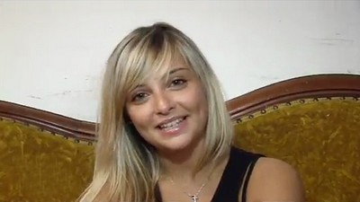 Priscilla interview&eacute;e par Adobuzz